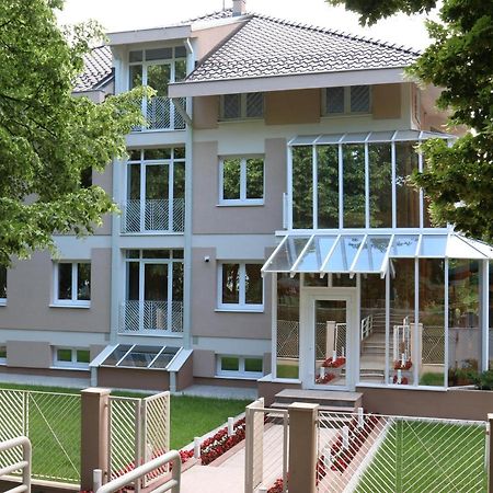 Grand Park Rooms & Apartments Čačak Extérieur photo