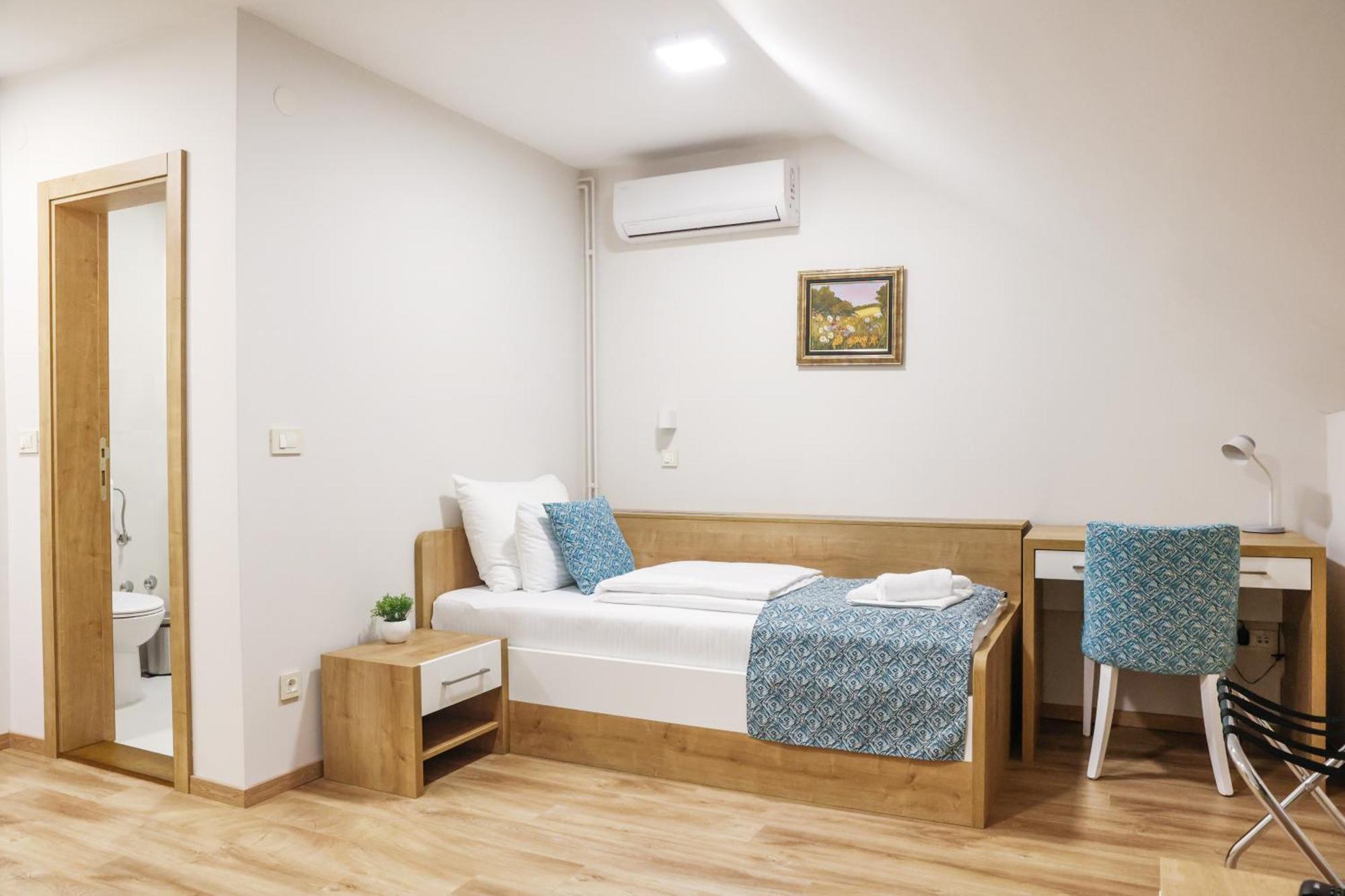 Grand Park Rooms & Apartments Čačak Extérieur photo