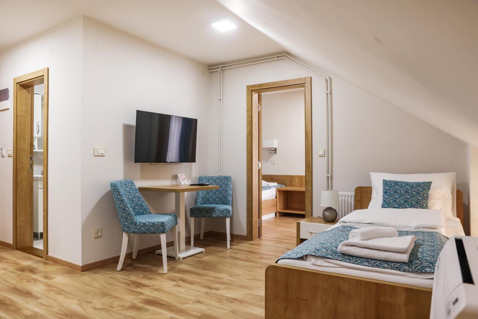 Grand Park Rooms & Apartments Čačak Extérieur photo