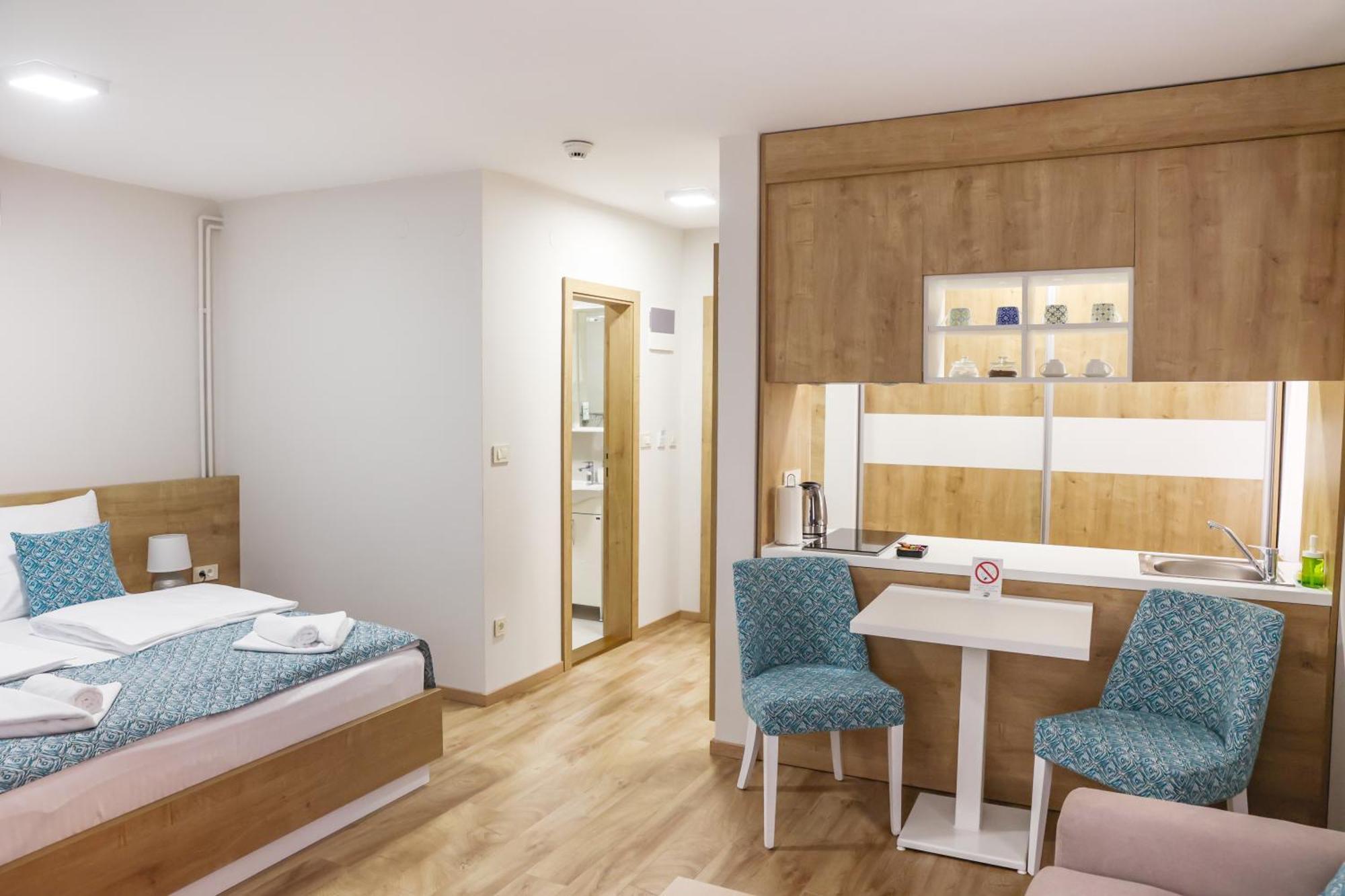 Grand Park Rooms & Apartments Čačak Extérieur photo