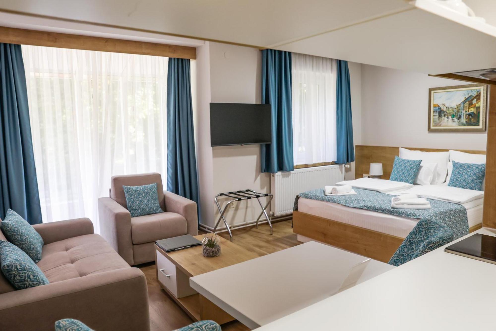 Grand Park Rooms & Apartments Čačak Extérieur photo