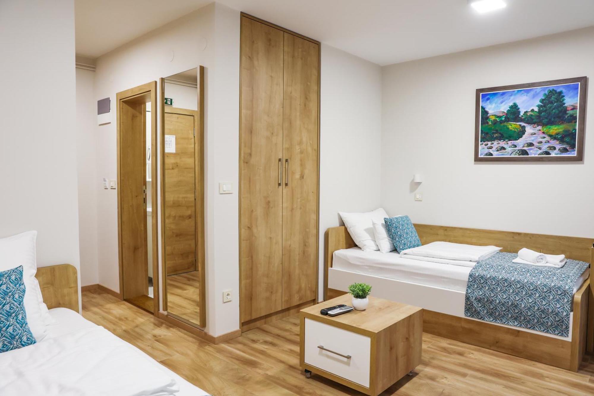 Grand Park Rooms & Apartments Čačak Extérieur photo