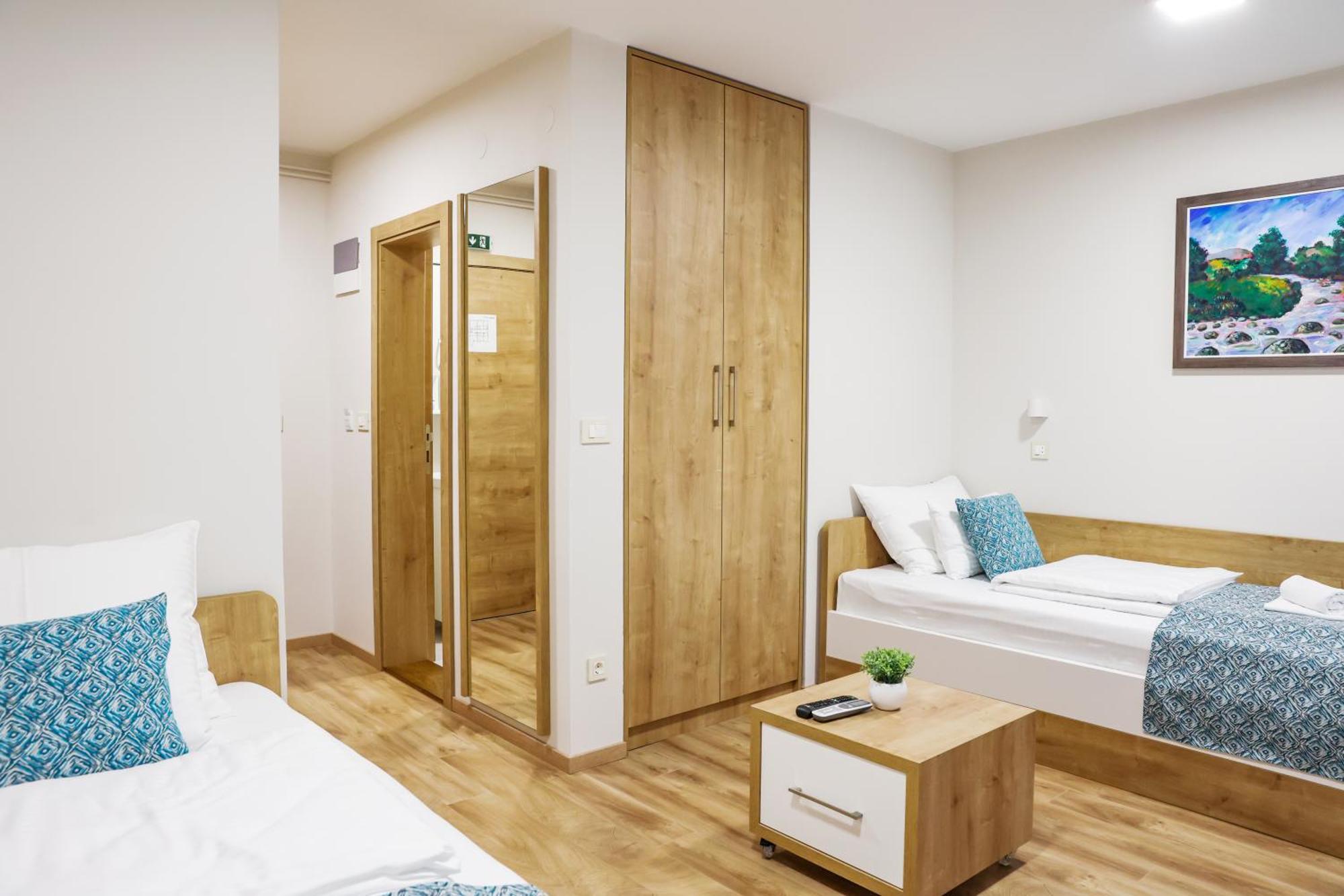 Grand Park Rooms & Apartments Čačak Extérieur photo
