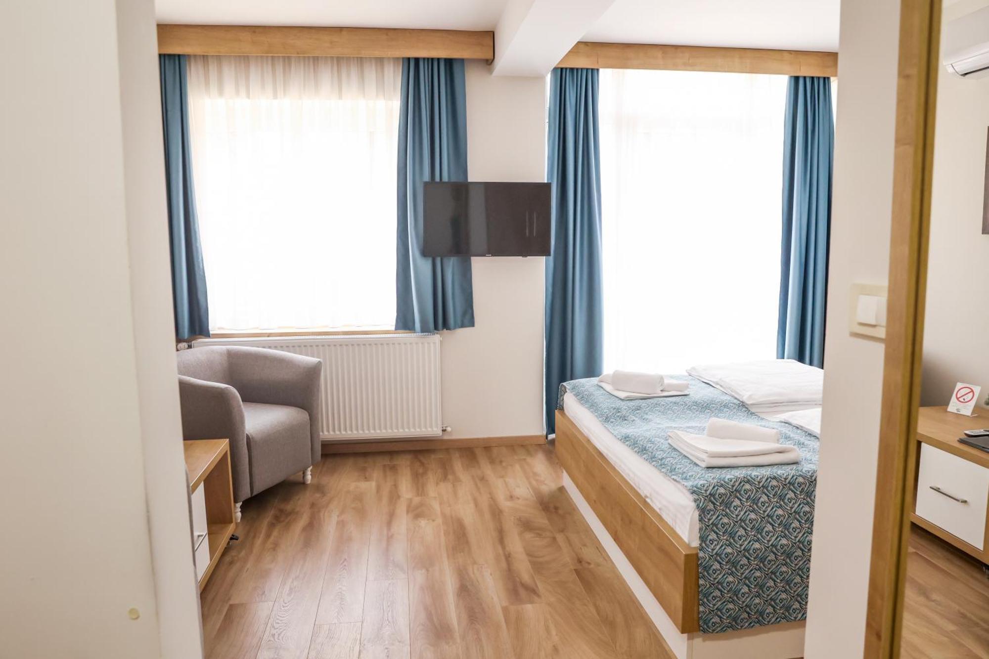 Grand Park Rooms & Apartments Čačak Extérieur photo