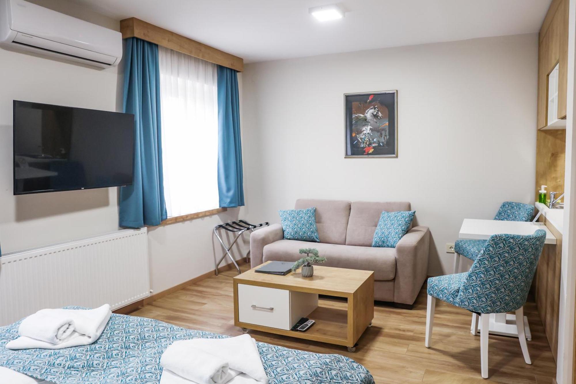 Grand Park Rooms & Apartments Čačak Extérieur photo